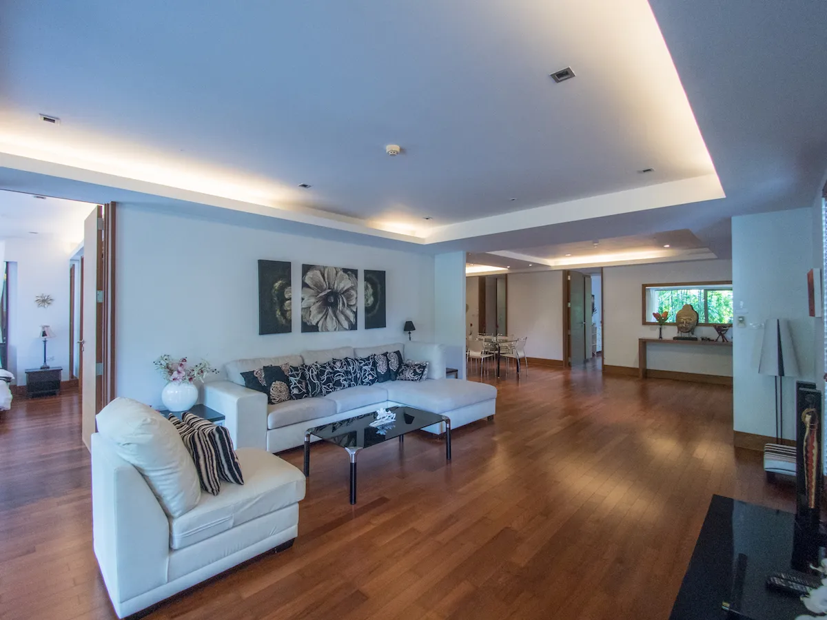 Property image - full photo 12