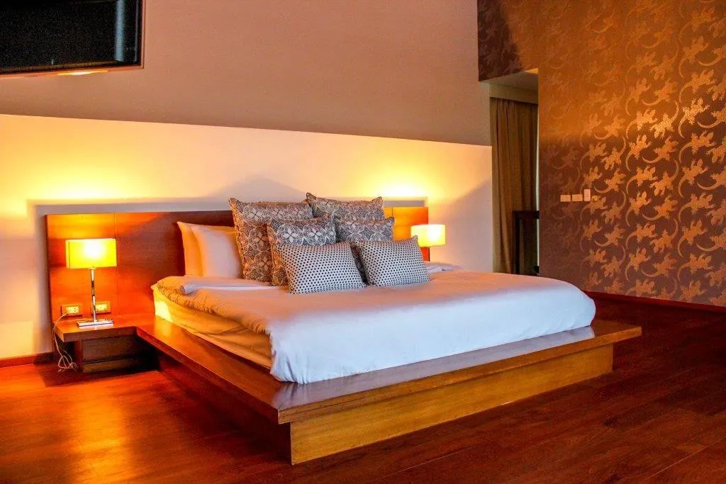Property image - full photo 22
