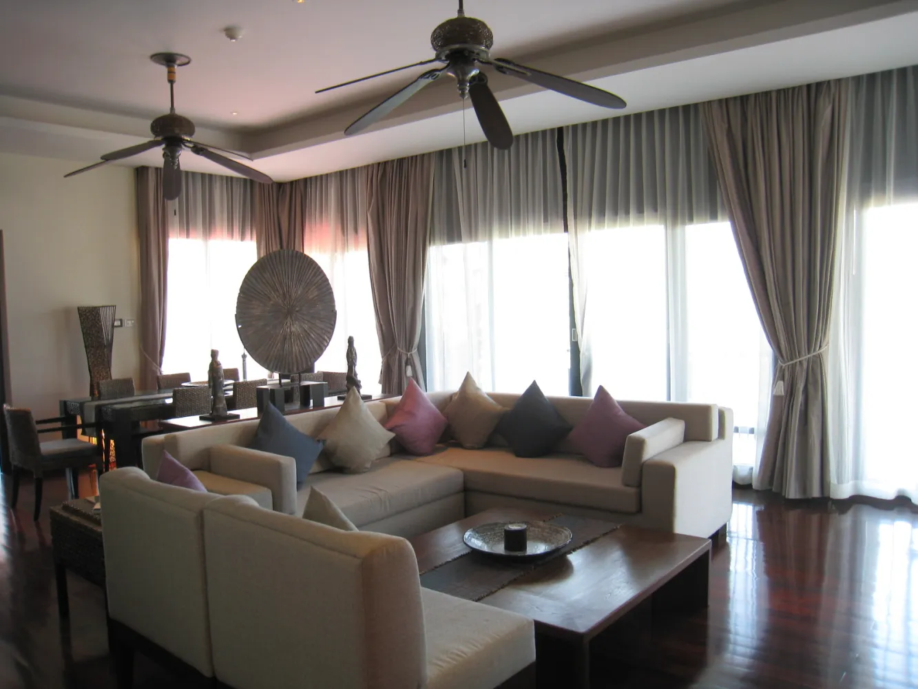 Property image - full photo 2