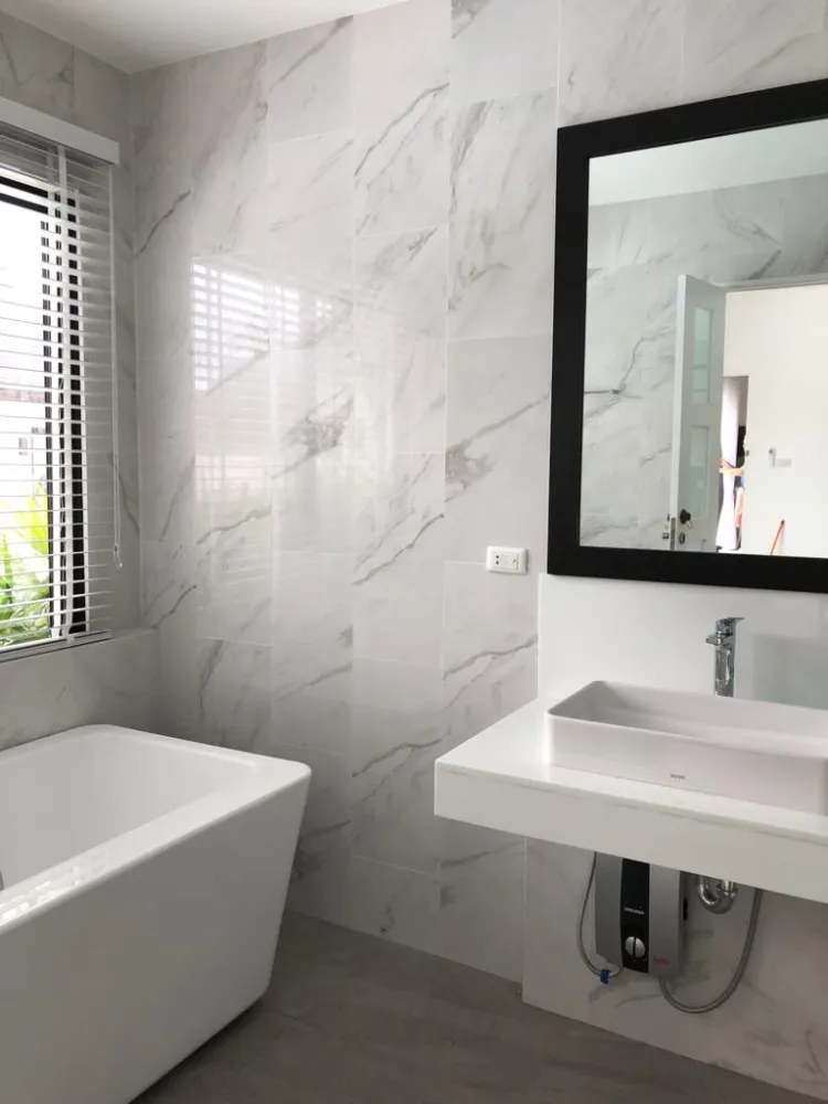 Property image - full photo 8