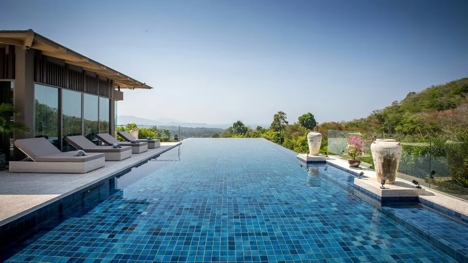 Property image - full photo 16