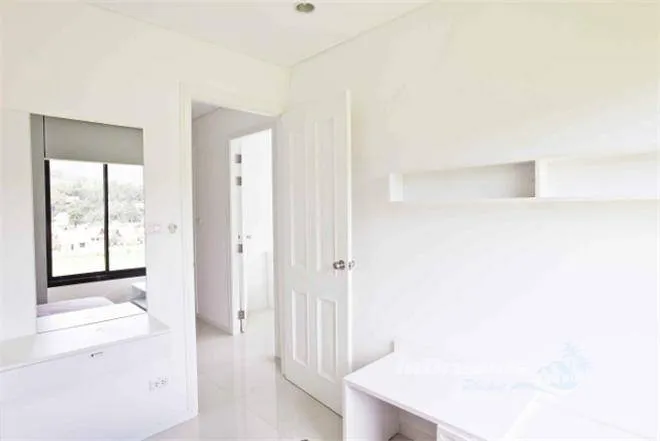 Property image - full photo 14