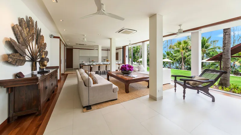 Property image - full photo 2