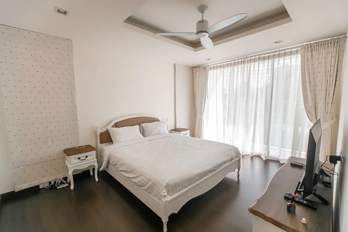Property image - full photo 13