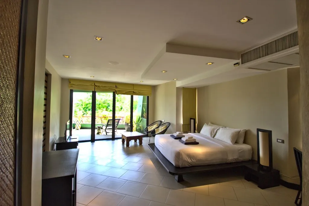 Property image - full photo 14