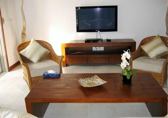 Property image - full photo 2