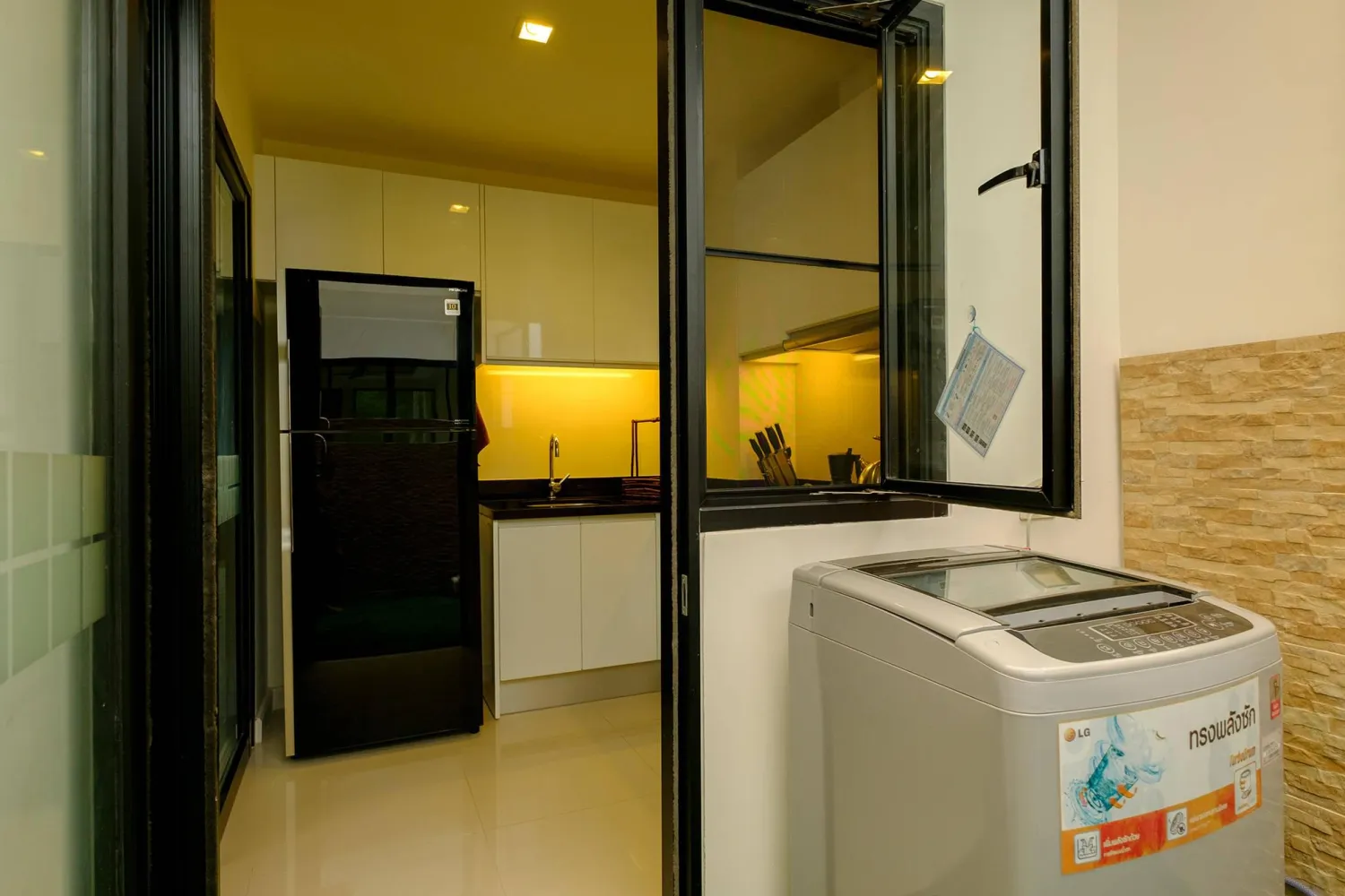 Property image - full photo 12
