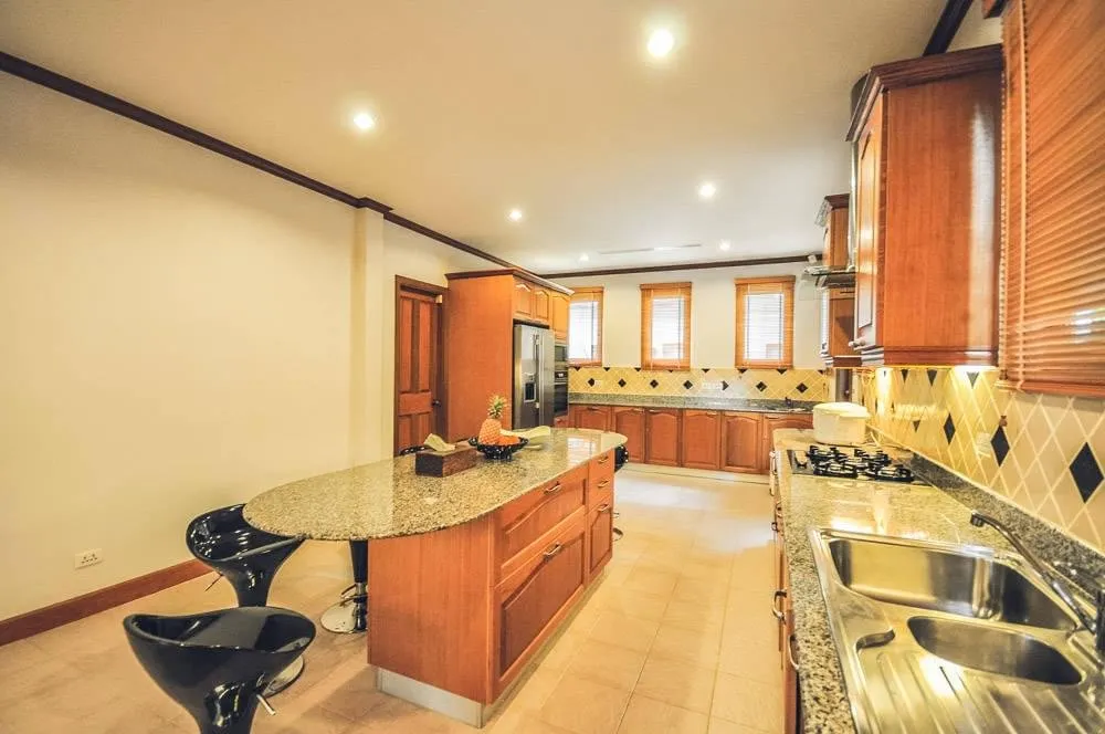 Property image - full photo 58