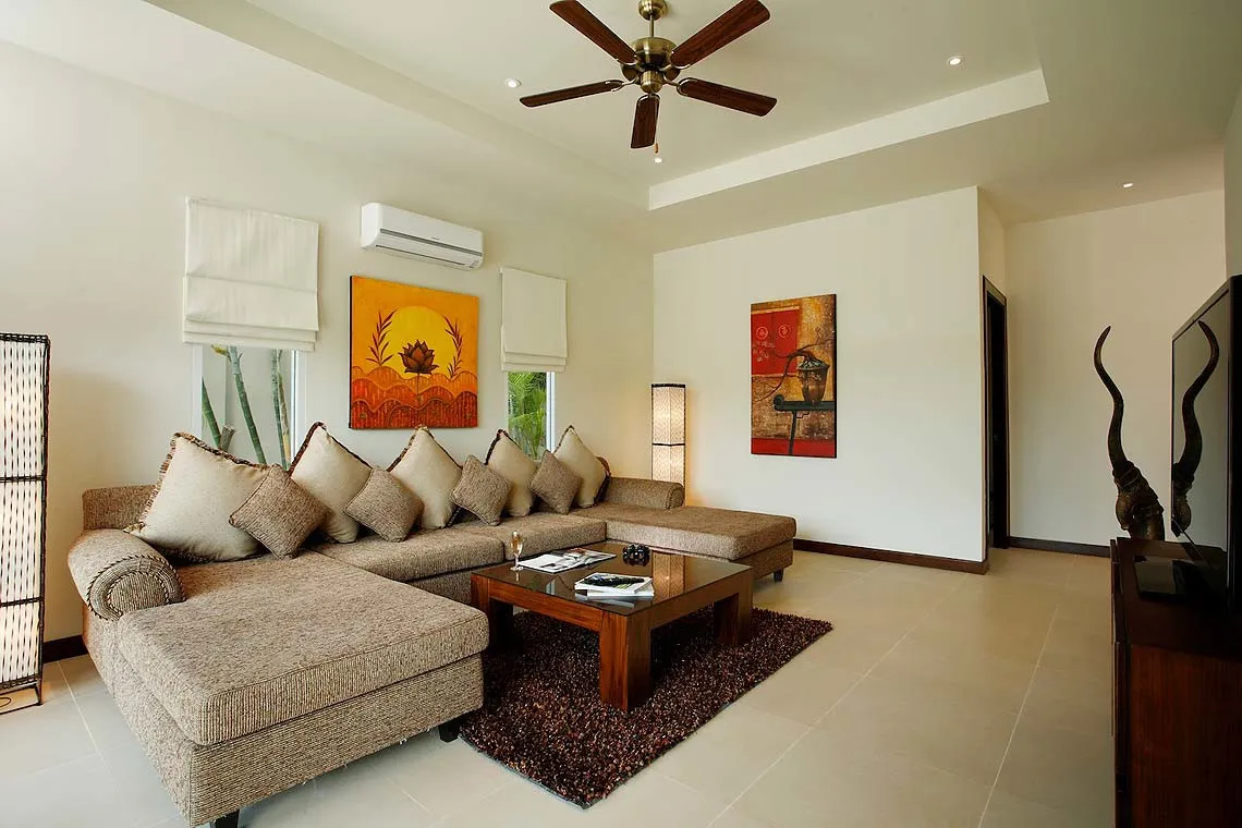 Property image - full photo 32