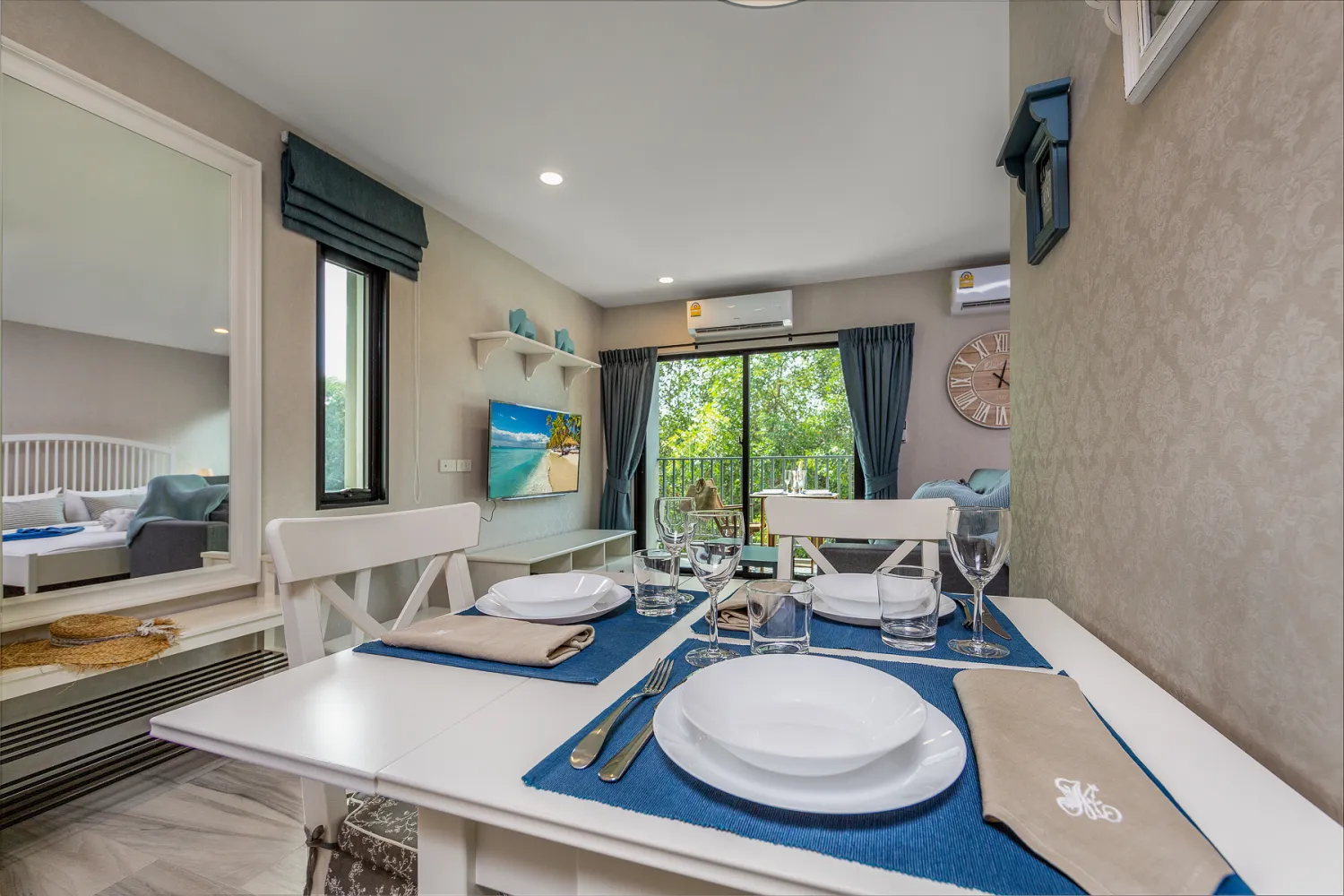 Property image - full photo 4