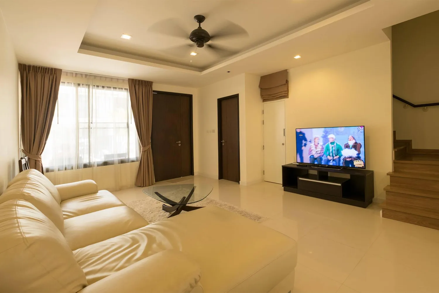 Property image - full photo 6