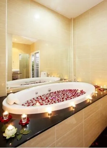 Property image - full photo 6