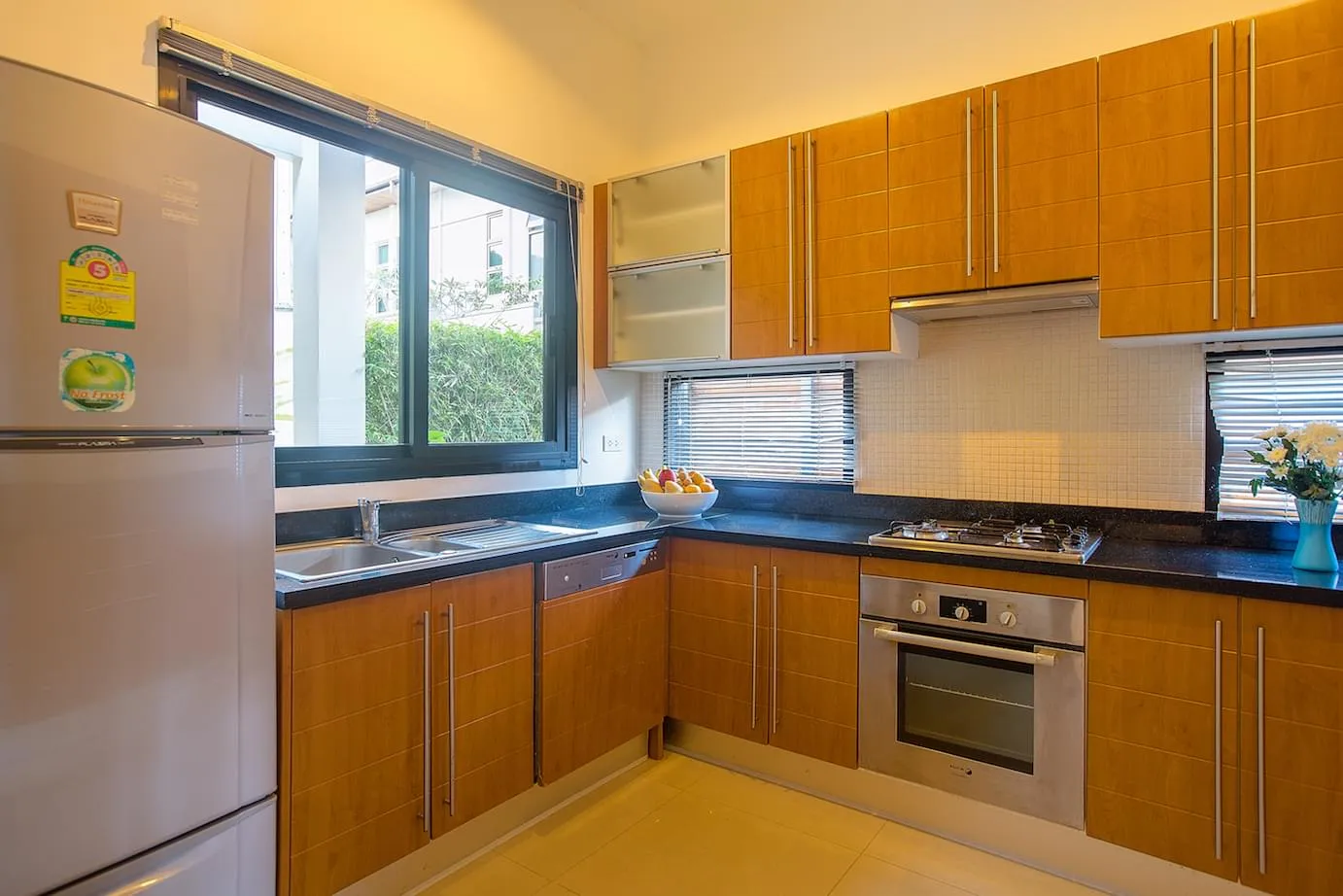 Property image - full photo 16