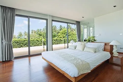 Property image - full photo 12
