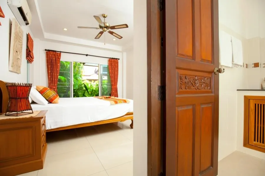 Property image - full photo 30