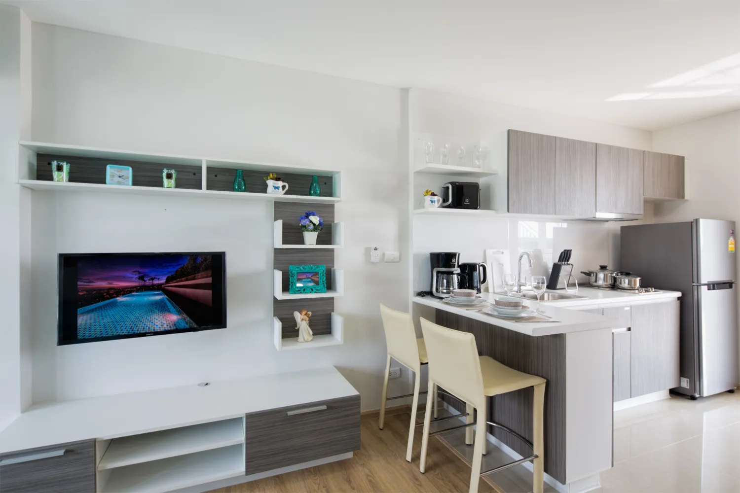 Property image - full photo 5