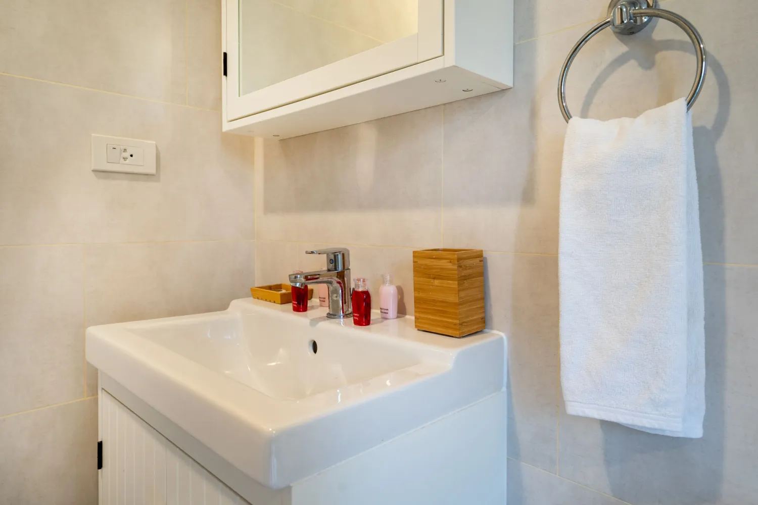 Property image - full photo 26