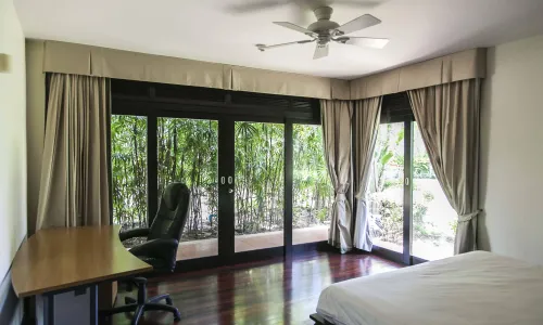 Шикарные апартаменты с 3 спальнями и с видом на сад, не далеко от моря в проекте Чом Таван, на пляже Бангтао/Лагуна