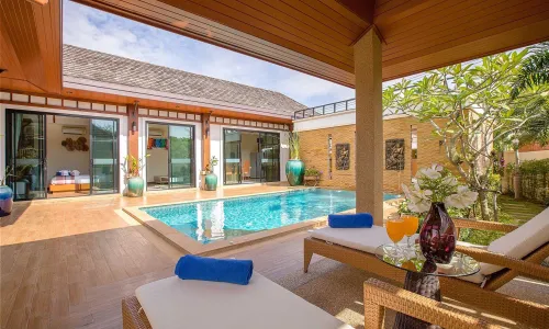 Модная вилла с 3 спальнями и с видом на бассейн в проекте Равай ВИП виллас, на пляже Равай