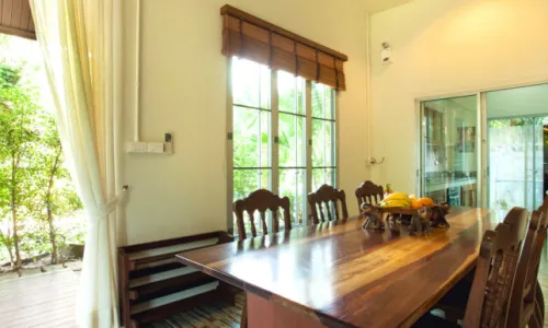 Комфортабельная вилла с 3 спальнями и с видом на бассейн в проекте Суксан, на пляже Равай