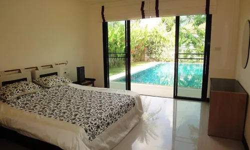 Потрясающая вилла с 3 спальнями и с видом на бассейн, на пляже Найхарн