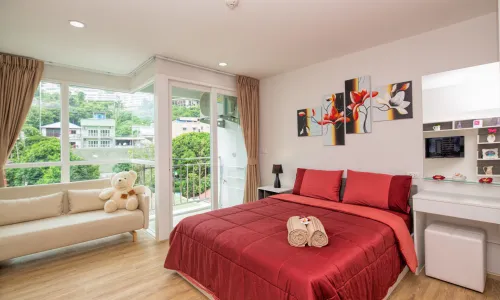 Великолепные апартаменты студия и с видом на город в проекте Ката Озон, на пляже Ката