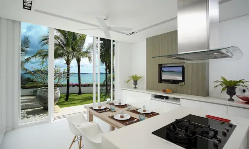 Сказочная вилла премиум класса с 5 спальнями и с видом на море в проекте Зе Бэй, на пляже Мыс Яму