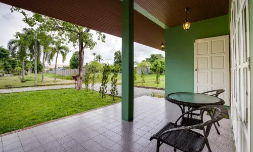 Комфортабельная вилла с 2 спальнями и с видом на сад, на пляже Чалонг