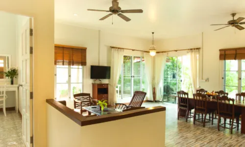 Комфортабельная вилла с 3 спальнями и с видом на бассейн в проекте Суксан, на пляже Равай