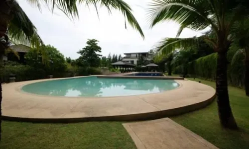 Превосходные апартаменты с 3 спальнями и с видом на сад, не далеко от моря в проекте Чом Таван, на пляже Бангтао/Лагуна