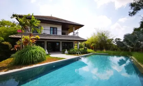 Сногсшибательная вилла с 4 спальнями и с видом на бассейн в проекте Лагуна Хомс, на пляже Бангтао/Лагуна (+ Видео обзор)