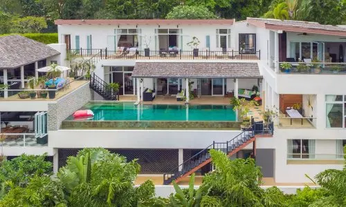 Шикарная вилла с 6 спальнями и с видом на бассейн в проекте Катаманда, на пляже Ката