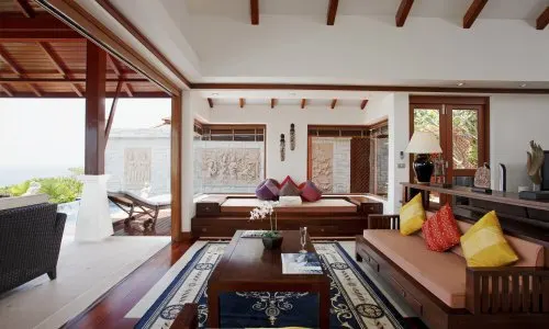 Восхитительная вилла с 3 спальнями и с видом на море, на пляже Патонг 