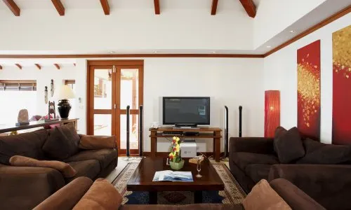 Восхитительная вилла с 3 спальнями и с видом на море, на пляже Патонг 