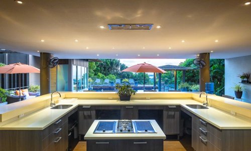 Превосходная вилла премиум класса с 4 спальнями и с видом на море в проекте Ля Колин, на пляже Лаян 