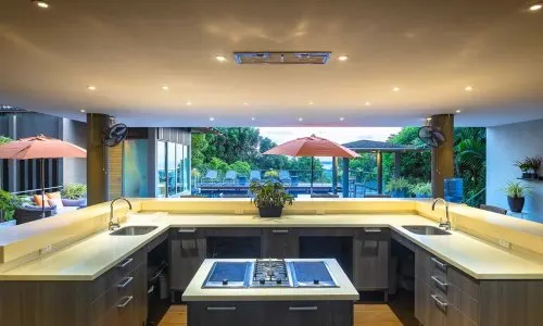 Превосходная вилла премиум класса с 4 спальнями и с видом на море в проекте Ля Колин, на пляже Лаян 