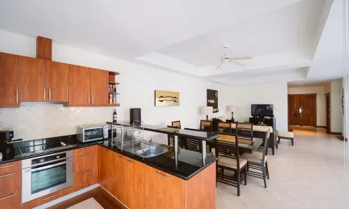 Великолепная вилла с 3 спальнями и с видом на бассейн в проекте Лагуна Линкс, на пляже Бангтао/Лагуна