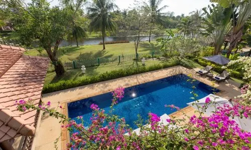 Прекрасная вилла с 4 спальнями и с видом на бассейн в проекте Ангсана Виллас Резорт, на пляже Бангтао/Лагуна (+ Видео обзор)