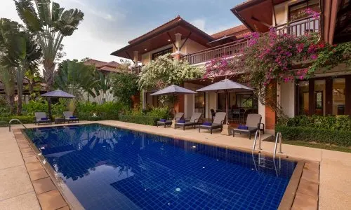 Прекрасная вилла с 4 спальнями и с видом на бассейн в проекте Ангсана Виллас Резорт, на пляже Бангтао/Лагуна (+ Видео обзор)