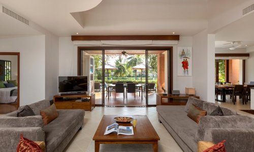 Прекрасная вилла с 4 спальнями и с видом на бассейн в проекте Ангсана Виллас Резорт, на пляже Бангтао/Лагуна