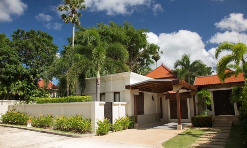 Комфортабельная вилла с 5 спальнями и с видом на бассейн в проекте Сайтан, на пляже Бангтао/Лагуна