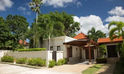 Комфортабельная вилла с 5 спальнями и с видом на бассейн в проекте Сайтан, на пляже Бангтао/Лагуна (+ Видео обзор)