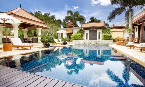 Cтильная вилла с 4 спальнями и с видом на бассейн в проекте Сайтан, на пляже Бангтао/Лагуна (+ Видео обзор)