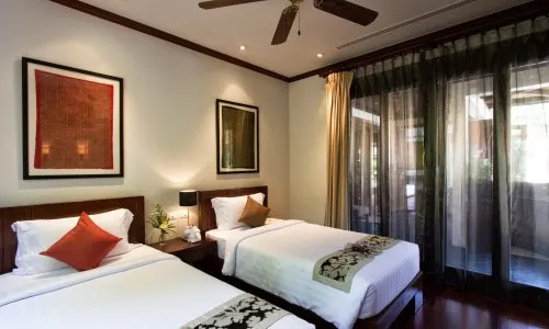 Cтильная вилла с 4 спальнями и с видом на бассейн в проекте Сайтан, на пляже Бангтао/Лагуна (+ Видео обзор)