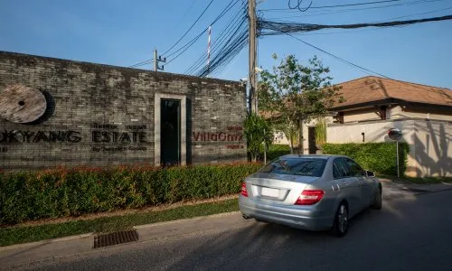 Сногсшибательная вилла с 3 спальнями и с видом на бассейн в проекте Кокянг, на пляже Найхарн