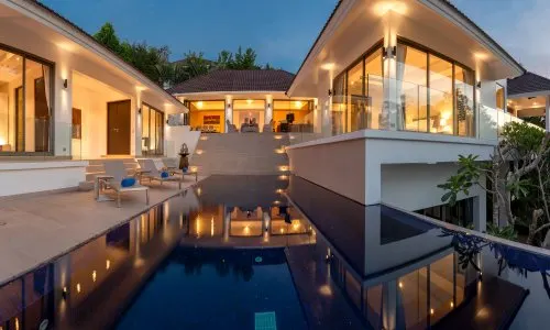 Потрясающая вилла с 4 спальнями и с видом на море, на пляже Чалонг