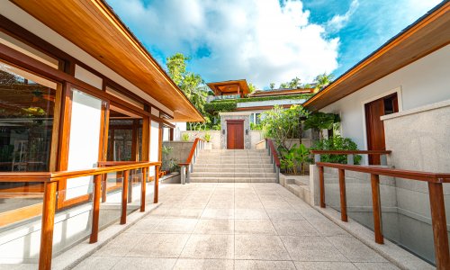 Модная вилла премиум класса с 4 спальнями и с видом на море в проекте Андара, на пляже Камала 