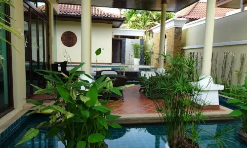 Комфортабельная вилла с 3 спальнями и с видом на бассейн, не далеко от моря, на пляже Бангтао/Лагуна