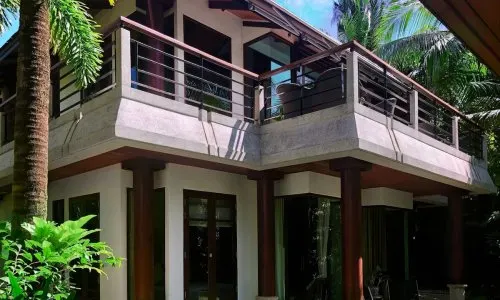 Великолепная вилла с 3 спальнями и с видом на бассейн, на пляже Сурин