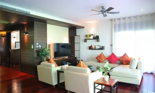 Комфортабельные апартаменты с 3 спальнями и с видом на сад, не далеко от моря в проекте Чом Таван, на пляже Бангтао/Лагуна (+ Видео обзор)